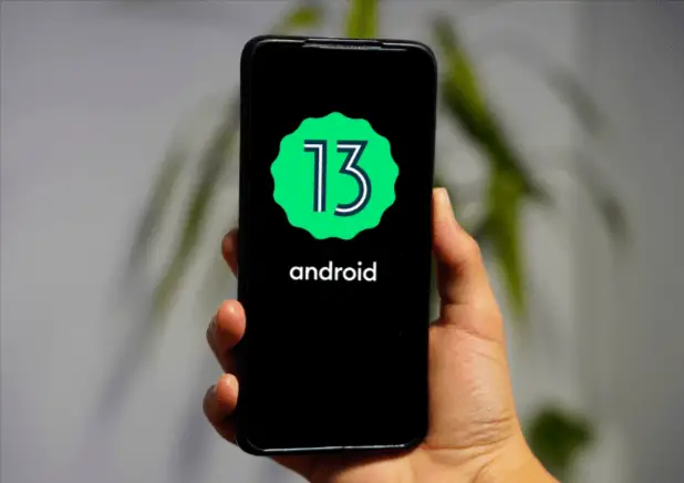 Mobiles pris en charge par Android 13